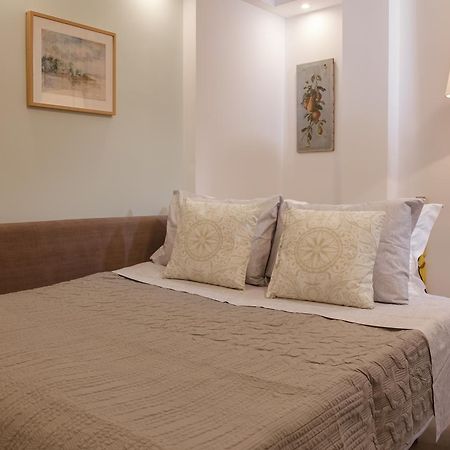 Acropolis Quiet Apartment เอเธนส์ ภายนอก รูปภาพ