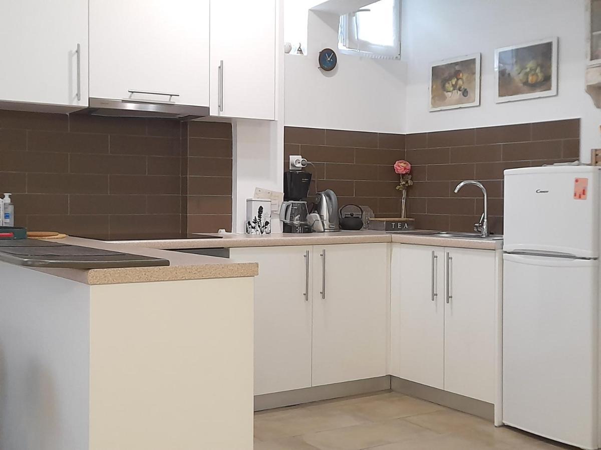 Acropolis Quiet Apartment เอเธนส์ ภายนอก รูปภาพ