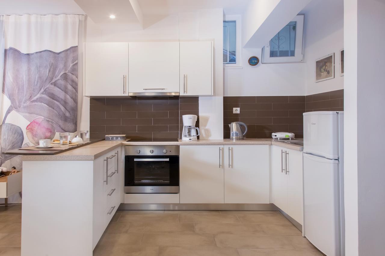 Acropolis Quiet Apartment เอเธนส์ ภายนอก รูปภาพ