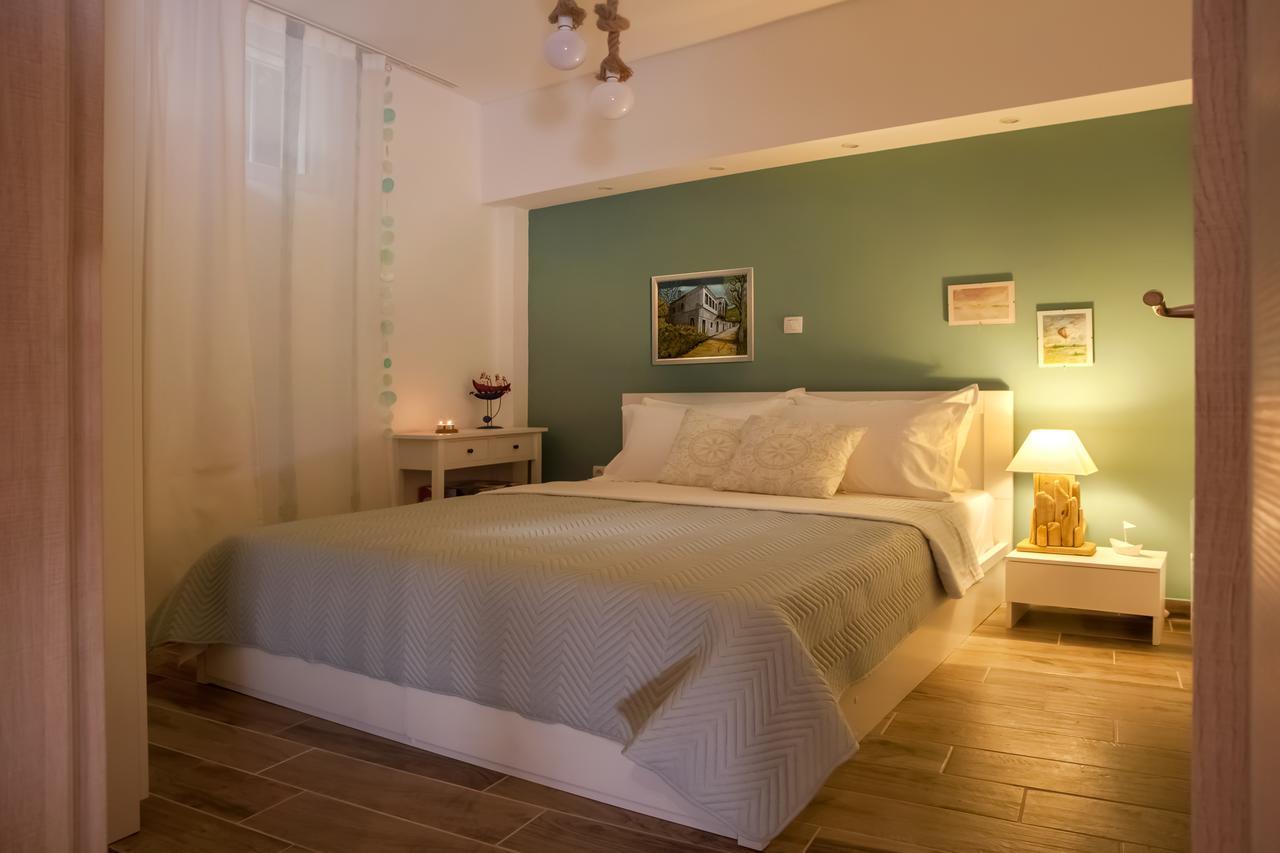Acropolis Quiet Apartment เอเธนส์ ภายนอก รูปภาพ