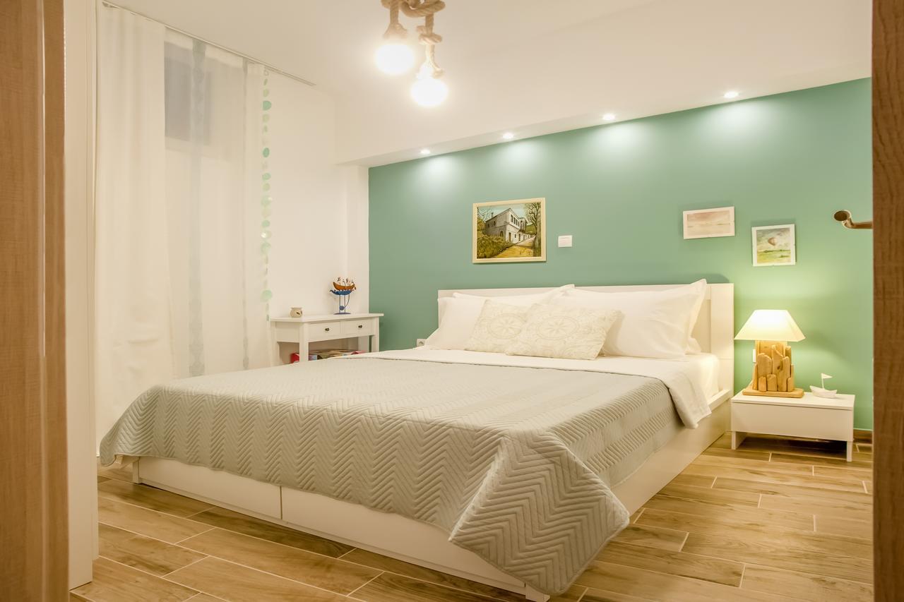Acropolis Quiet Apartment เอเธนส์ ภายนอก รูปภาพ